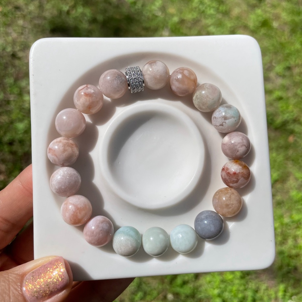 Rare flower agate bracelet with blue bead
